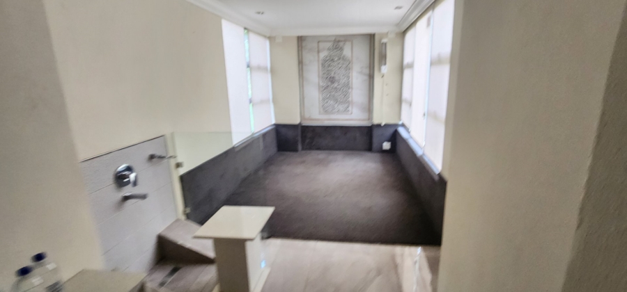 5 Bedroom Property for Sale in Laudium Gauteng