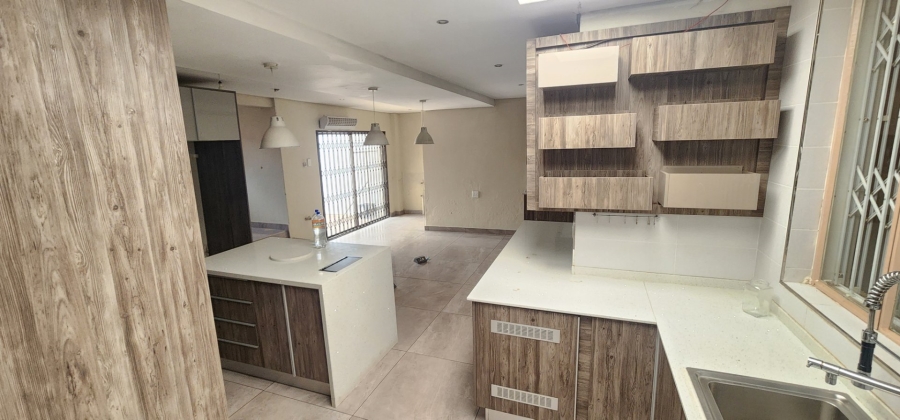 5 Bedroom Property for Sale in Laudium Gauteng