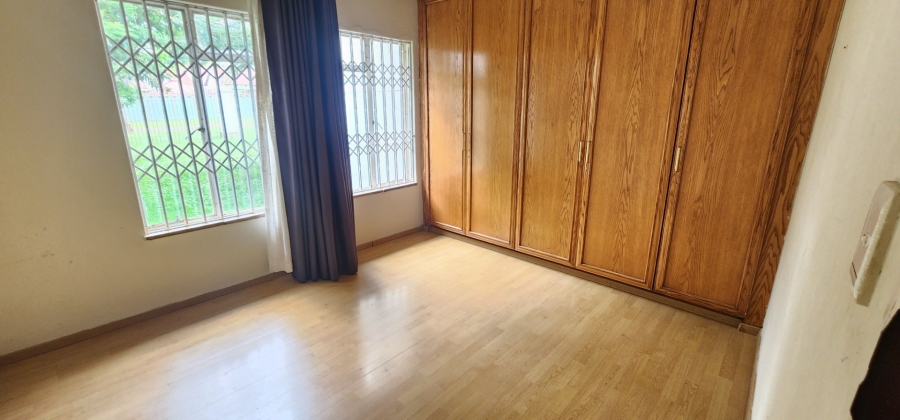 5 Bedroom Property for Sale in Laudium Gauteng