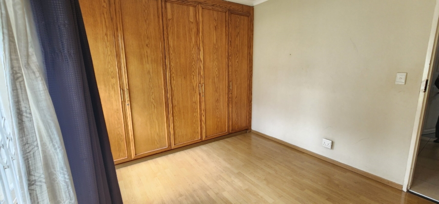 5 Bedroom Property for Sale in Laudium Gauteng