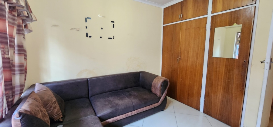 7 Bedroom Property for Sale in Laudium Gauteng