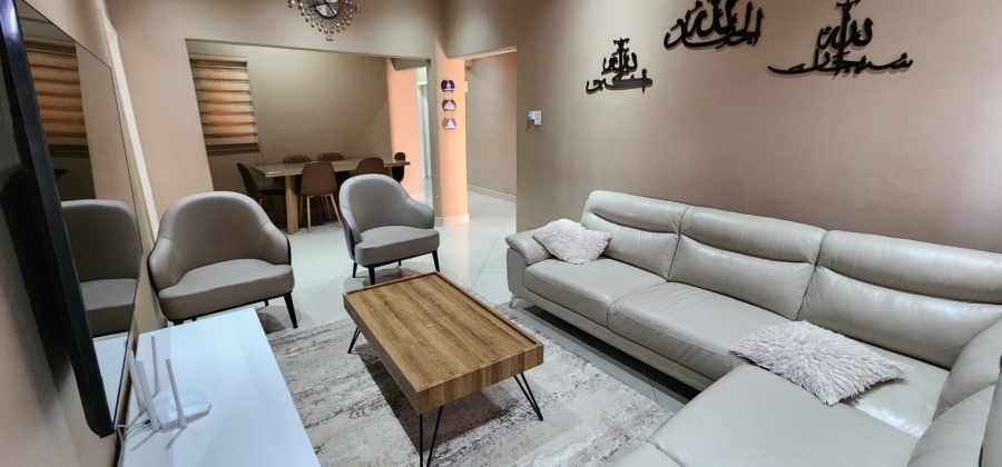 7 Bedroom Property for Sale in Laudium Gauteng