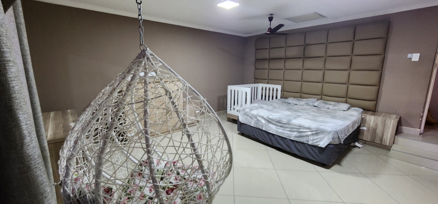 7 Bedroom Property for Sale in Laudium Gauteng