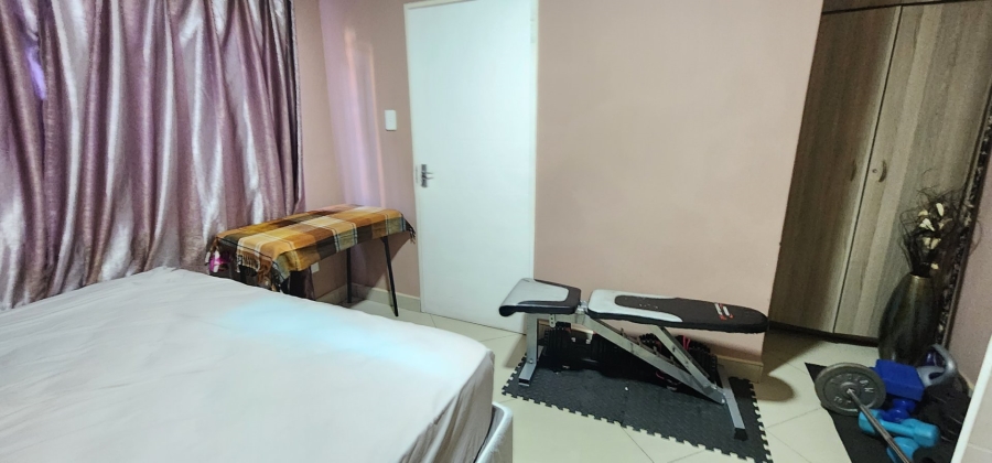 7 Bedroom Property for Sale in Laudium Gauteng