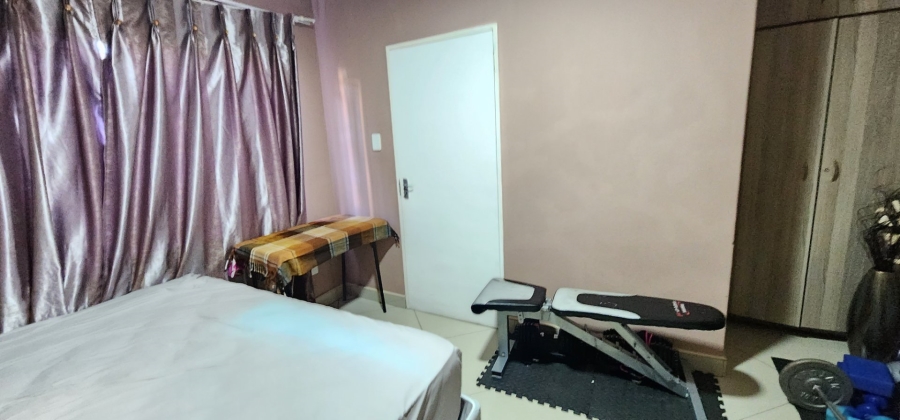 7 Bedroom Property for Sale in Laudium Gauteng