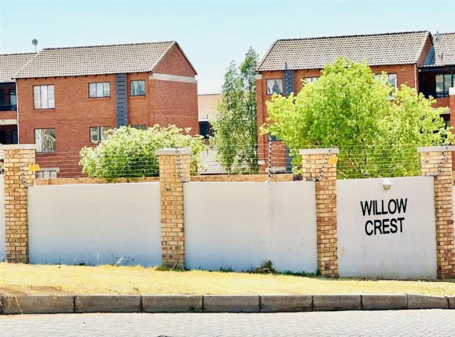 1 Bedroom Property for Sale in Noordwyk Gauteng