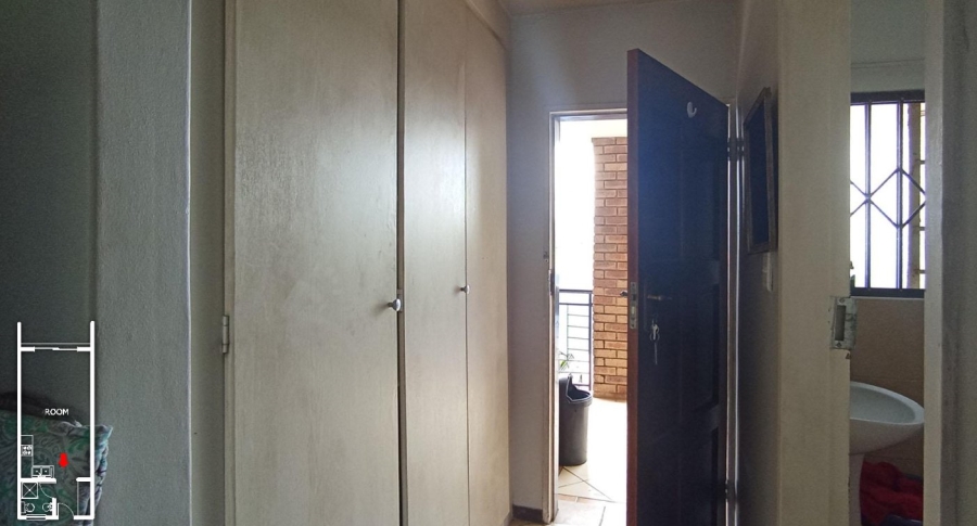 1 Bedroom Property for Sale in Noordwyk Gauteng