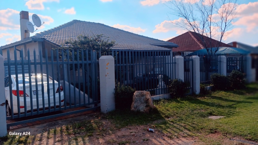 3 Bedroom Property for Sale in Rosettenville Gauteng