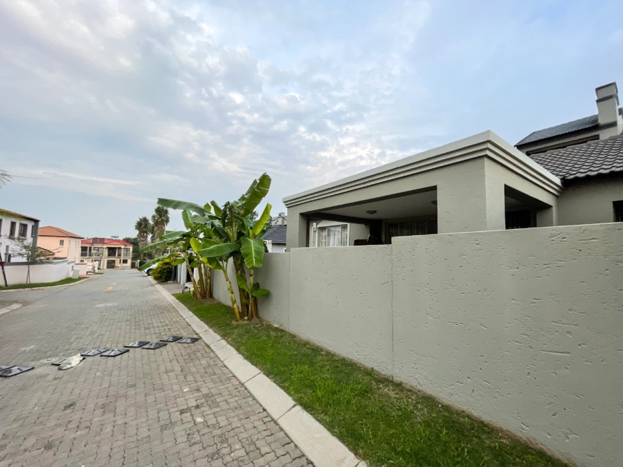 To Let 3 Bedroom Property for Rent in Noordwyk Gauteng