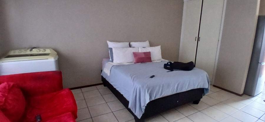 1 Bedroom Property for Sale in Lotus Gardens Gauteng
