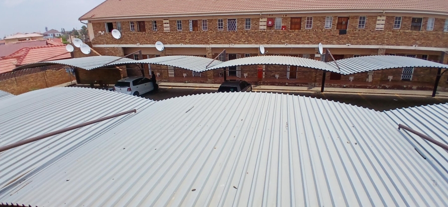 1 Bedroom Property for Sale in Lotus Gardens Gauteng