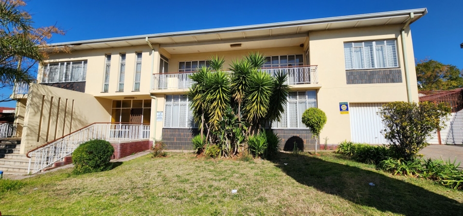 8 Bedroom Property for Sale in Laudium Gauteng