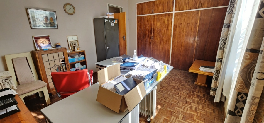 8 Bedroom Property for Sale in Laudium Gauteng