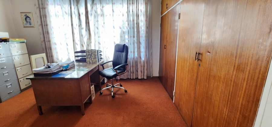8 Bedroom Property for Sale in Laudium Gauteng