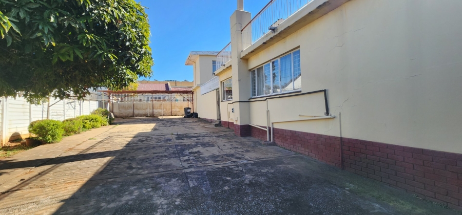 8 Bedroom Property for Sale in Laudium Gauteng