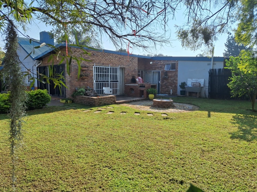 4 Bedroom Property for Sale in Moregloed Gauteng