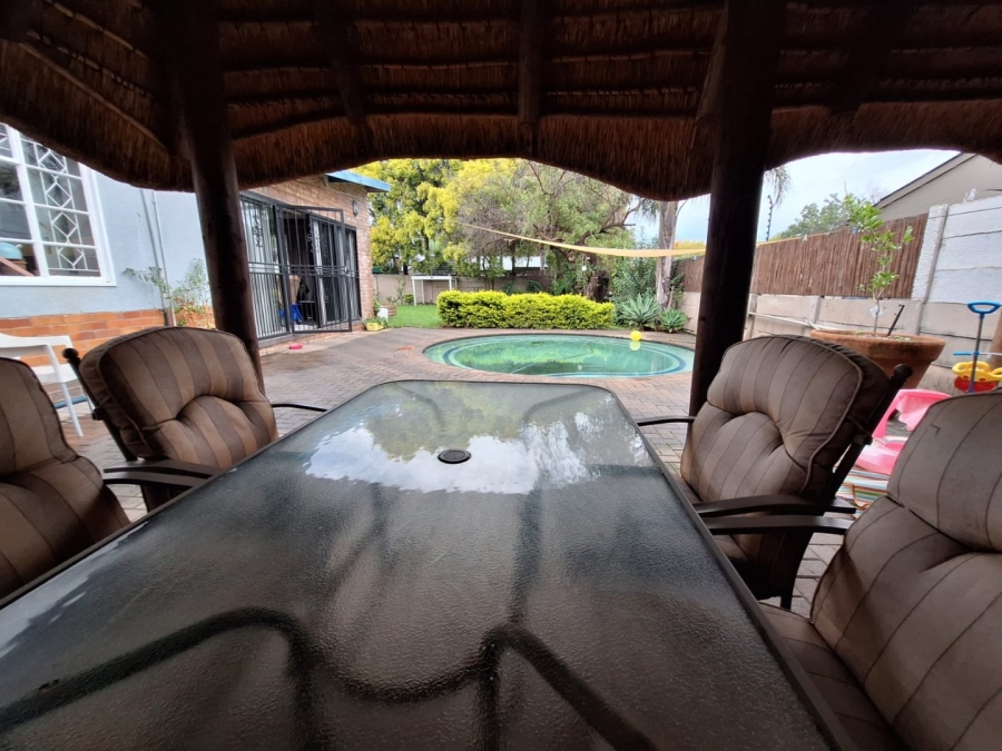 4 Bedroom Property for Sale in Moregloed Gauteng