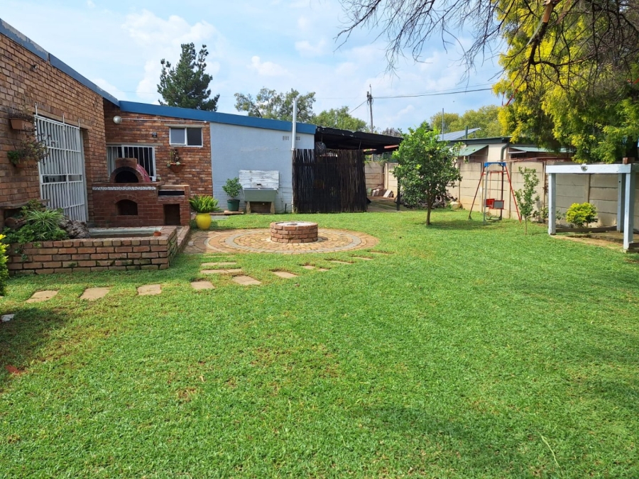 4 Bedroom Property for Sale in Moregloed Gauteng