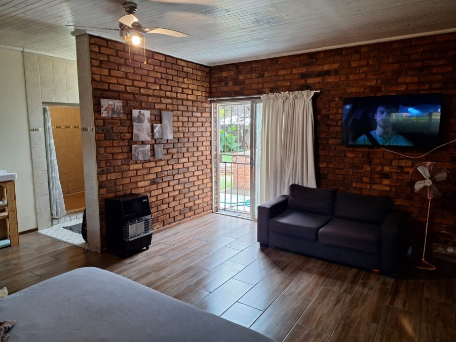 4 Bedroom Property for Sale in Moregloed Gauteng