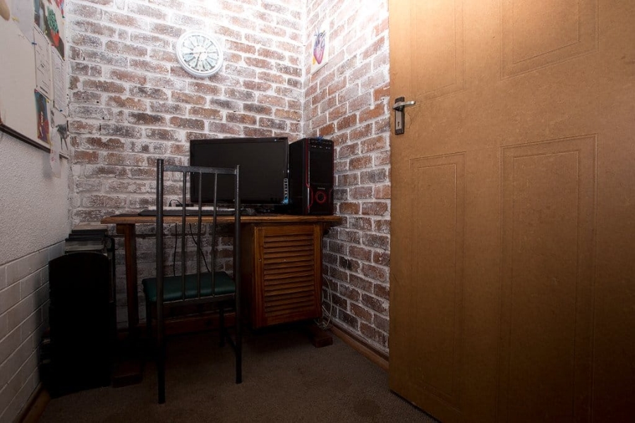 4 Bedroom Property for Sale in Moregloed Gauteng