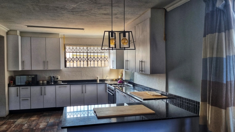 7 Bedroom Property for Sale in Dalpark Ext 1 Gauteng