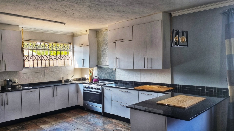 7 Bedroom Property for Sale in Dalpark Ext 1 Gauteng