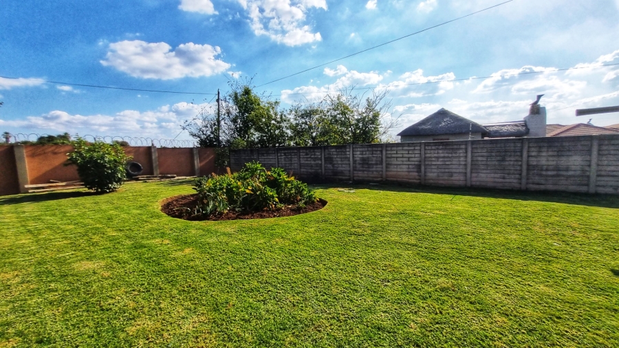 7 Bedroom Property for Sale in Dalpark Ext 1 Gauteng