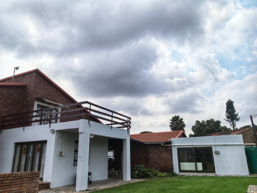 7 Bedroom Property for Sale in Dalpark Ext 1 Gauteng