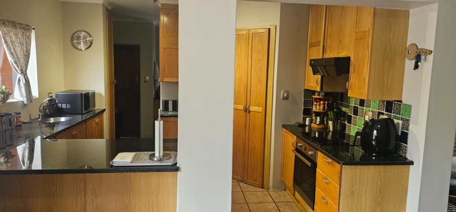 4 Bedroom Property for Sale in Amberfield Gauteng