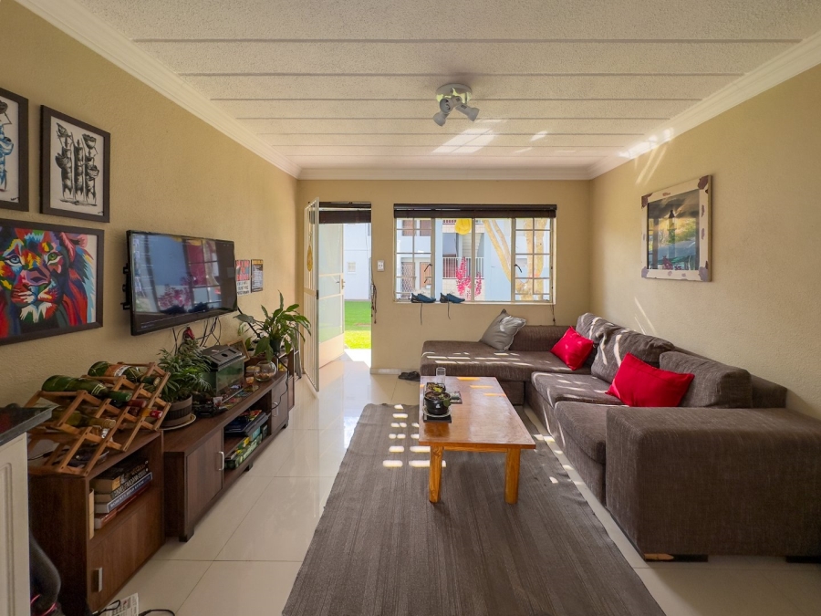 2 Bedroom Property for Sale in Groenkloof Gauteng