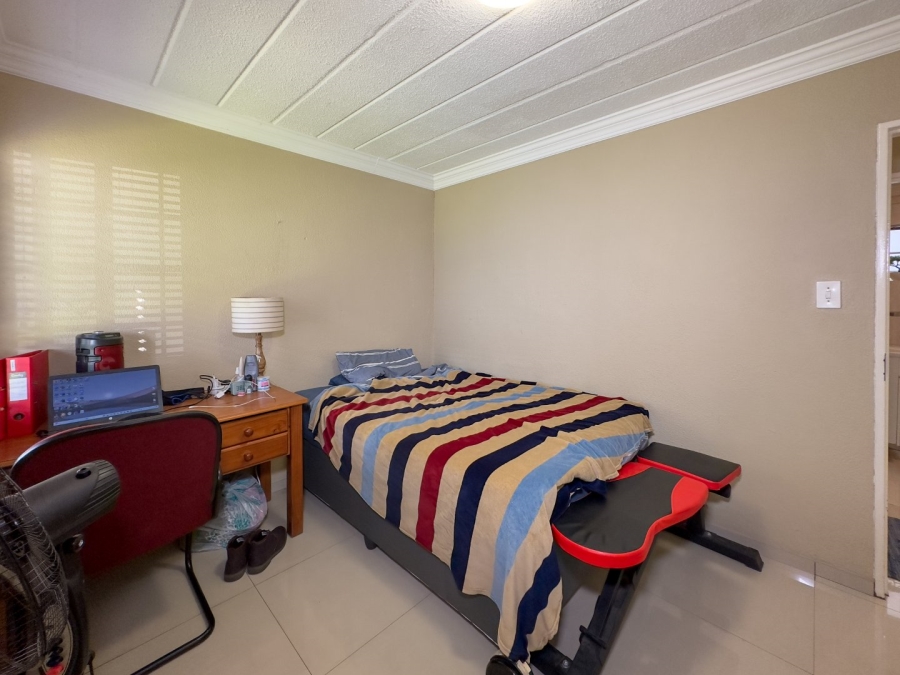 2 Bedroom Property for Sale in Groenkloof Gauteng