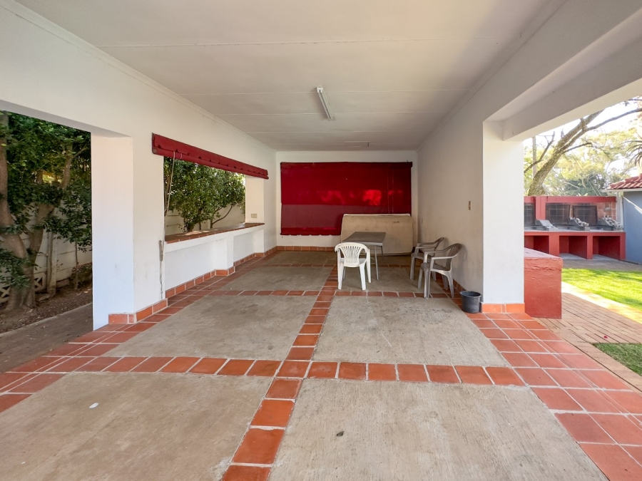 2 Bedroom Property for Sale in Groenkloof Gauteng
