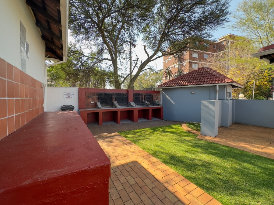 2 Bedroom Property for Sale in Groenkloof Gauteng