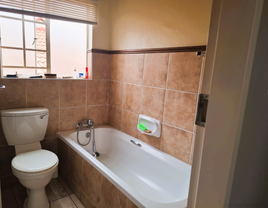 To Let 3 Bedroom Property for Rent in Equestria Gauteng