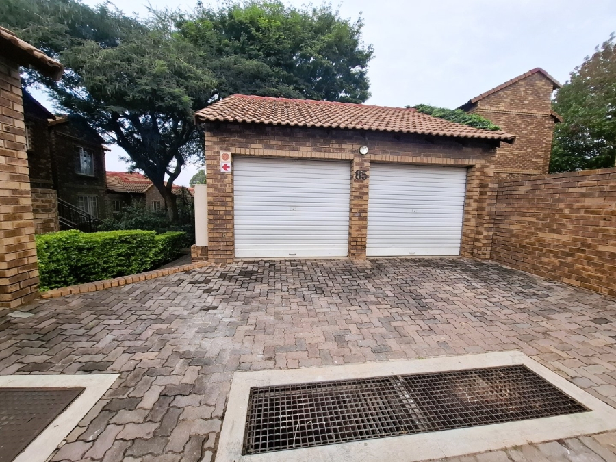 To Let 3 Bedroom Property for Rent in Equestria Gauteng