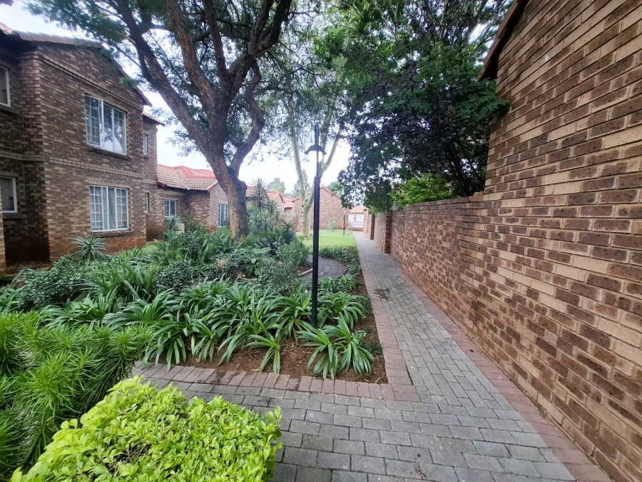 To Let 3 Bedroom Property for Rent in Equestria Gauteng