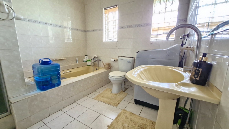 3 Bedroom Property for Sale in Crosby Gauteng
