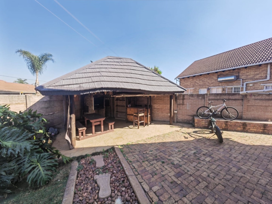  Bedroom Property for Sale in Celtisdal Gauteng