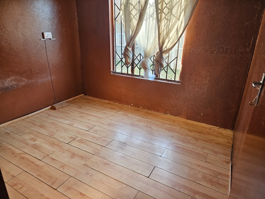 2 Bedroom Property for Sale in Chief A. Luthuli Park Gauteng