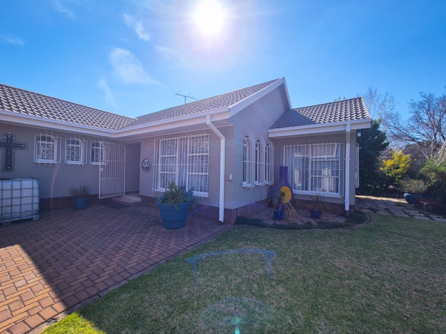 3 Bedroom Property for Sale in Vanderbijlpark SE 2 Gauteng