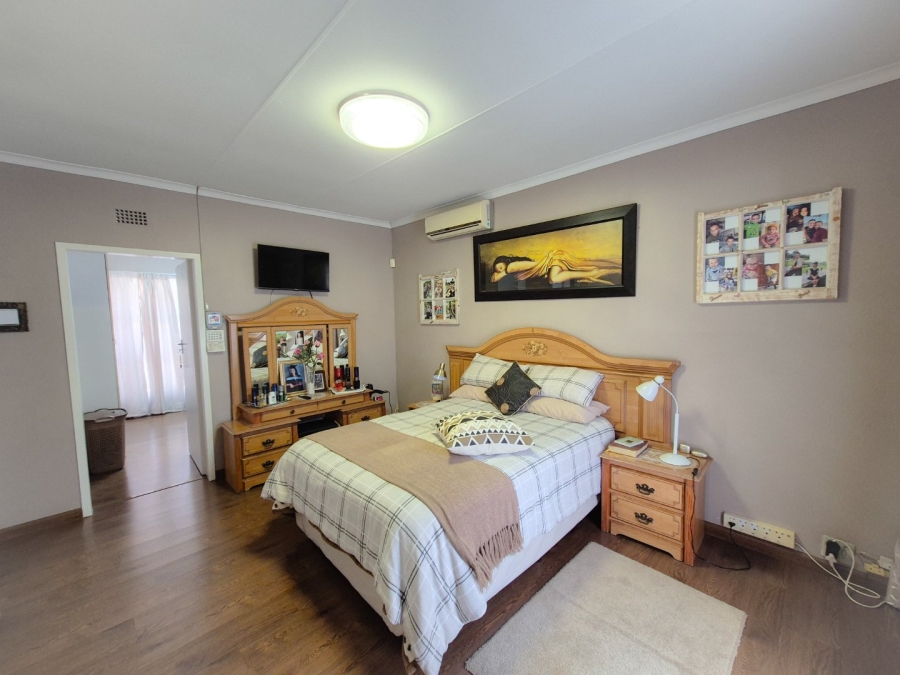 3 Bedroom Property for Sale in Vanderbijlpark SE 2 Gauteng