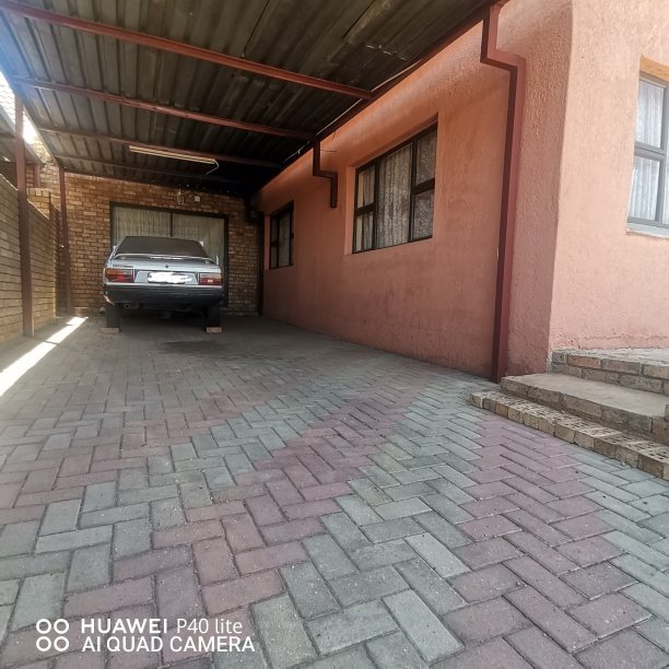 5 Bedroom Property for Sale in Soshanguve H Gauteng