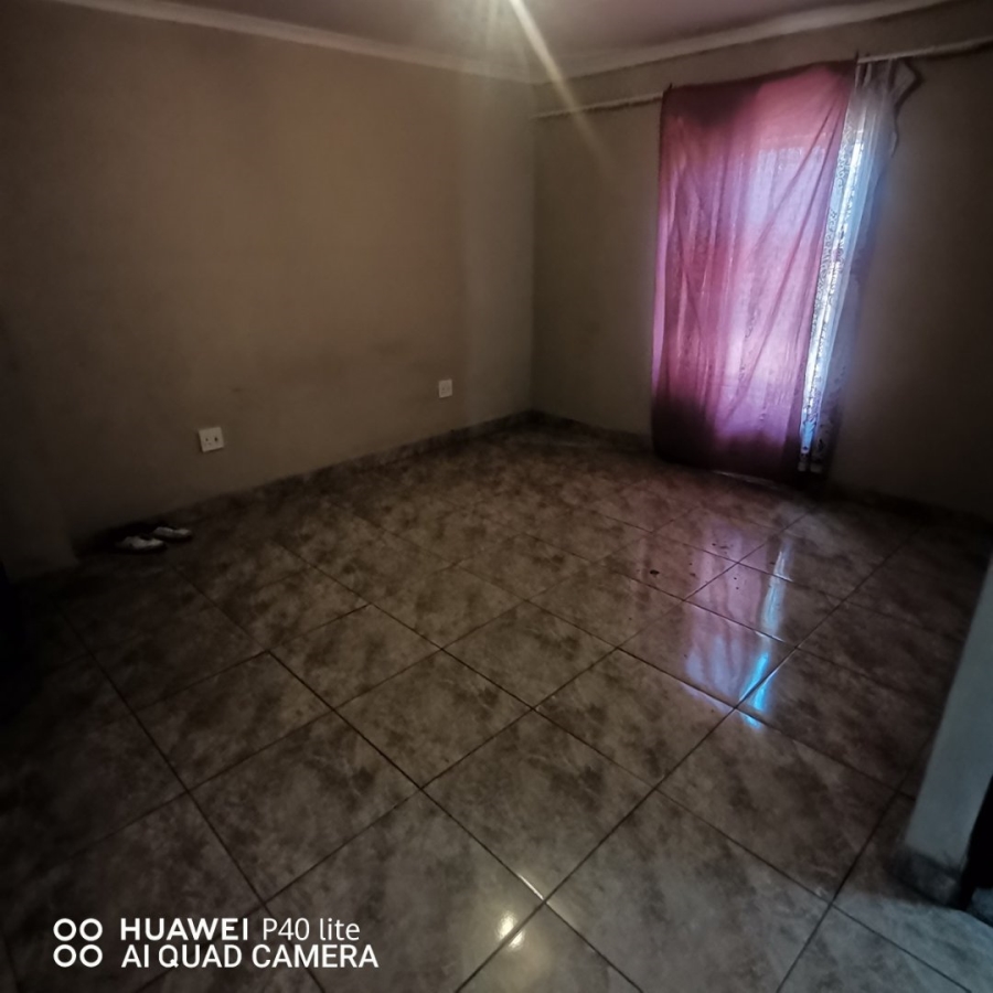 5 Bedroom Property for Sale in Soshanguve H Gauteng
