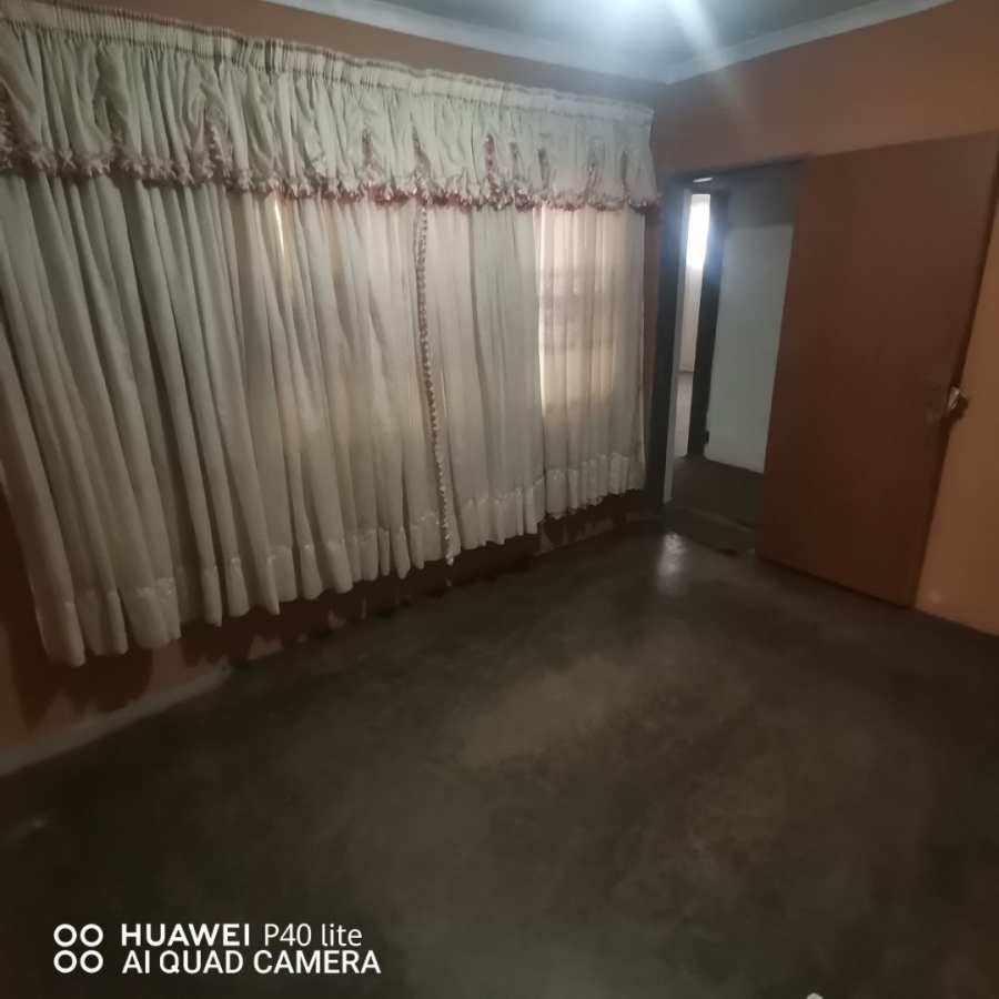 5 Bedroom Property for Sale in Soshanguve H Gauteng