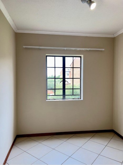 2 Bedroom Property for Sale in Crescent Wood Country Estate Gauteng