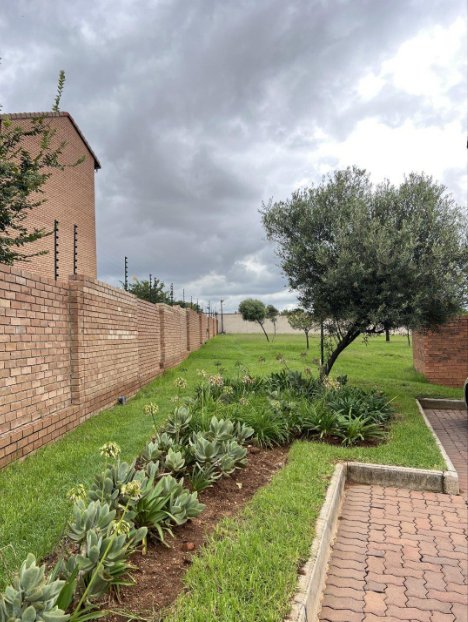 2 Bedroom Property for Sale in Crescent Wood Country Estate Gauteng