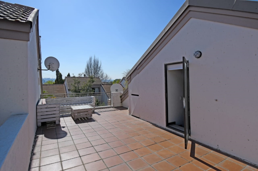 2 Bedroom Property for Sale in Broadacres Gauteng