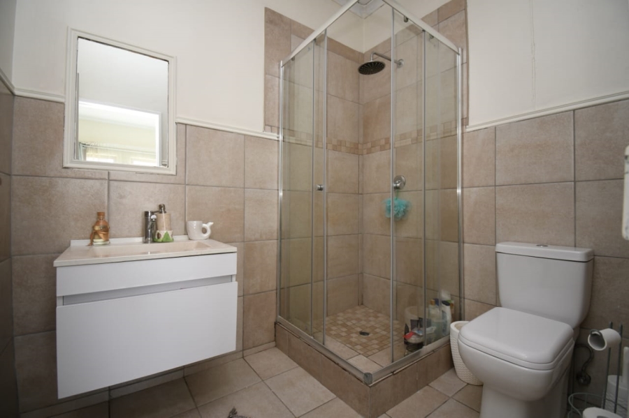 2 Bedroom Property for Sale in Broadacres Gauteng