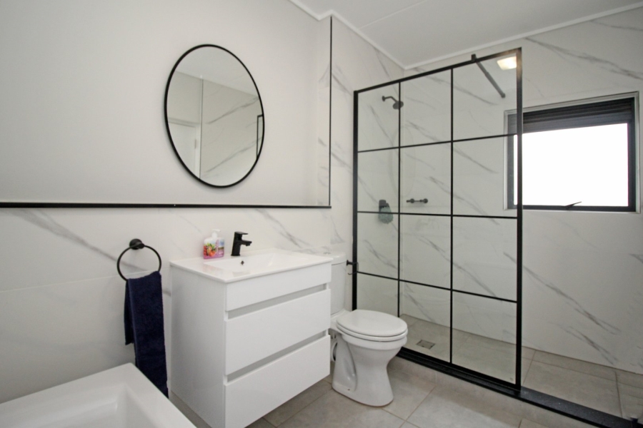 To Let 3 Bedroom Property for Rent in Waterfall Gauteng