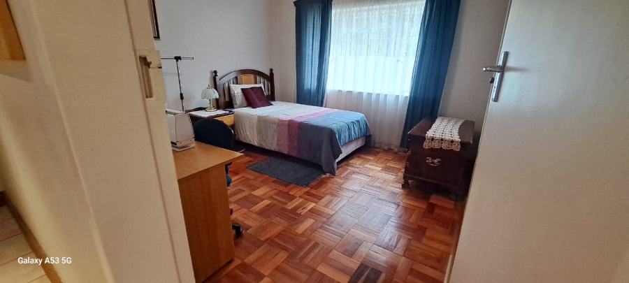 7 Bedroom Property for Sale in Waverley Gauteng